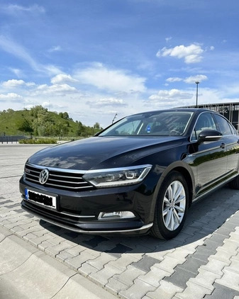 Volkswagen Passat cena 88900 przebieg: 147000, rok produkcji 2017 z Sosnowiec małe 497